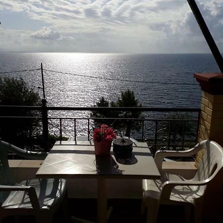 Sol E Mar Sea Side View Guesthouse Перама Екстериор снимка