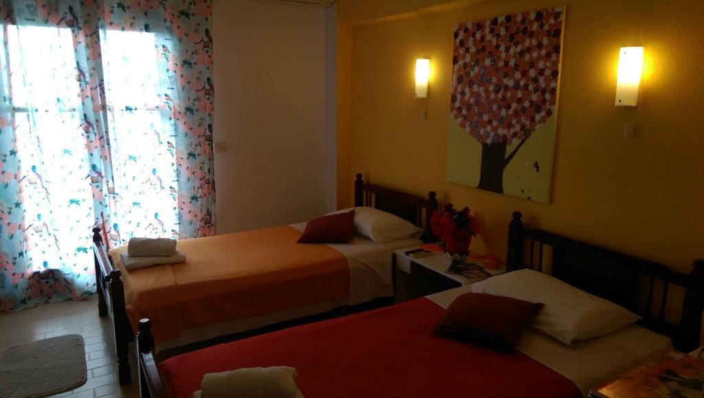 Sol E Mar Sea Side View Guesthouse Перама Екстериор снимка