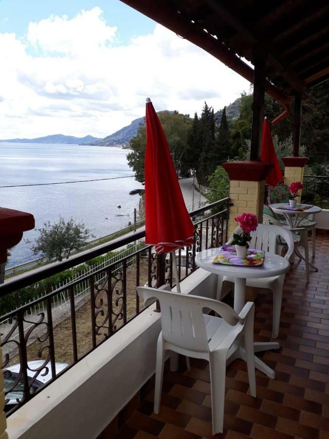 Sol E Mar Sea Side View Guesthouse Перама Екстериор снимка